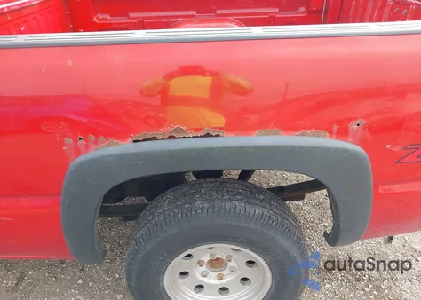 2004 Chevrolet Silverado 1500 Z71 from USA, damaged, VIN 2GCEK19T441226829